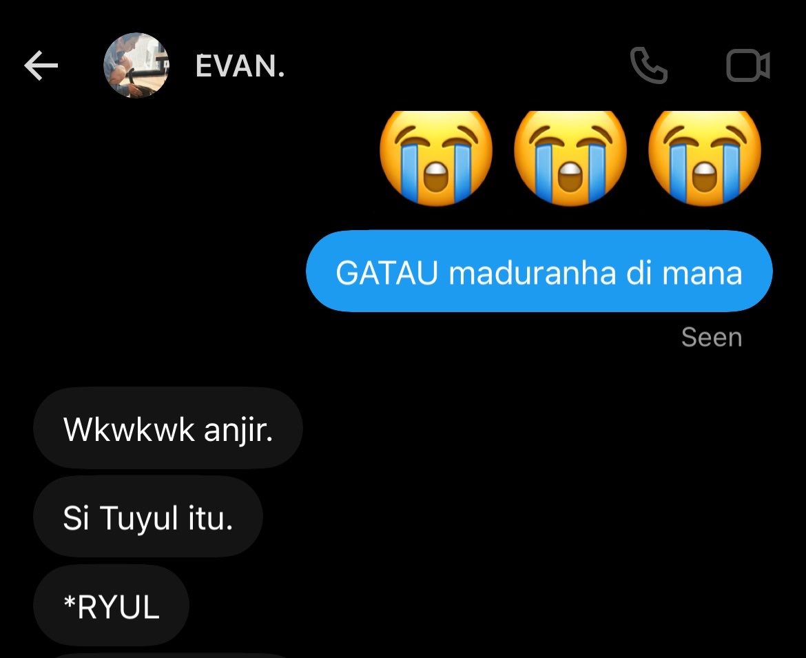 JiisungIssue's tweet photo. Emang bener lu tuyul kata bang evan? @RyulIssue https://t.co/CjHMWlEwia