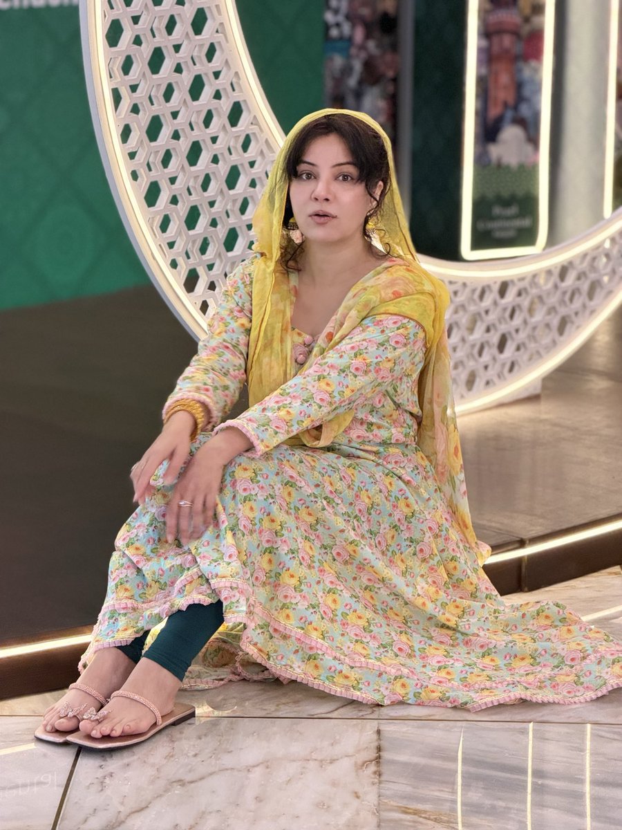 Rabipirzada's tweet photo. Chaand ke saath chaand ki tasveer.

#Chaand #MoonVibes #MoonLover #BeautifulMoments #NightVibes #TwoMoons #MoonLight #PeacefulVibes #Photography #RomanUrdu https://t.co/Mqd2cpKB50