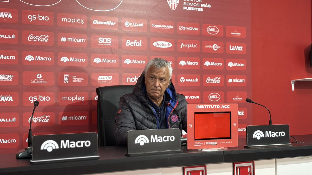 RomanKotler's tweet photo. Escuchando de nuevo la conferencia de prensa de Gorosito, el DT se quiere atar al cargo con la explicación de que “Farías le va a cambiar la cara por completo al equipo”.

Si dependes de un solo jugador para que las cosas vayan bien es porque hay algo que claramente no está funcionando.