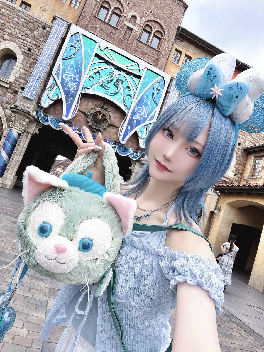 shirayuki_yy's tweet photo. 今日はいとこ親子とディズニーシー行ってきた.ᐟ笑
連日7時半起きで夜寝るのも遅くて平均睡眠時間4時間くらいになってて草😇
明後日やっと1日何もなくなるので、さすがに休みます🫠12時間寝る https://t.co/wezIN3x9jx