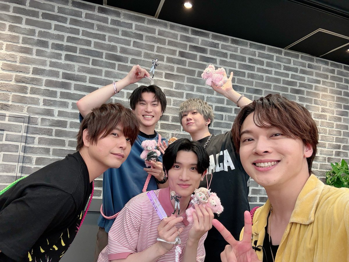 Sho_karino's tweet photo. ご視聴ありがとうございました！！！！
伊能幸輝くん！！！あだ名が「ゆきてる」になりました！！！！
これからたくさんよろしくね！！！！
#SideM  
#SideM特別生配信 https://t.co/JBFIhZXwkn