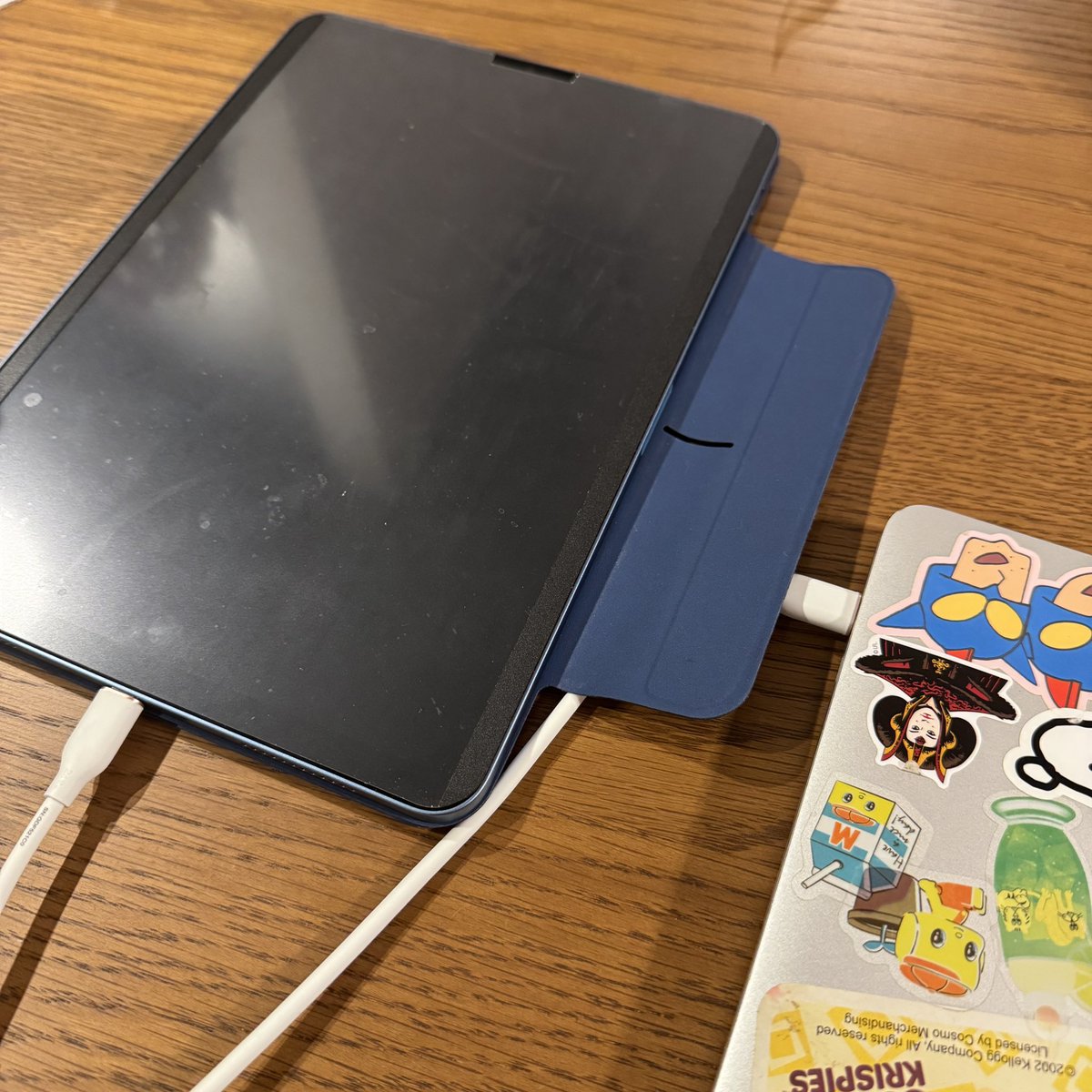 create999kim's tweet photo. よぉーし！
iPadでマスターデュエルするゾォーー

と意気込んでいたのですが
まさかのパスワード失念…。

Macをつなげて復旧作業してみますが
果たしてまた繋がるのか…🥲🥲

とりあえずは
大人しくSwitchでやります…。 https://t.co/3kQ18MvFqi