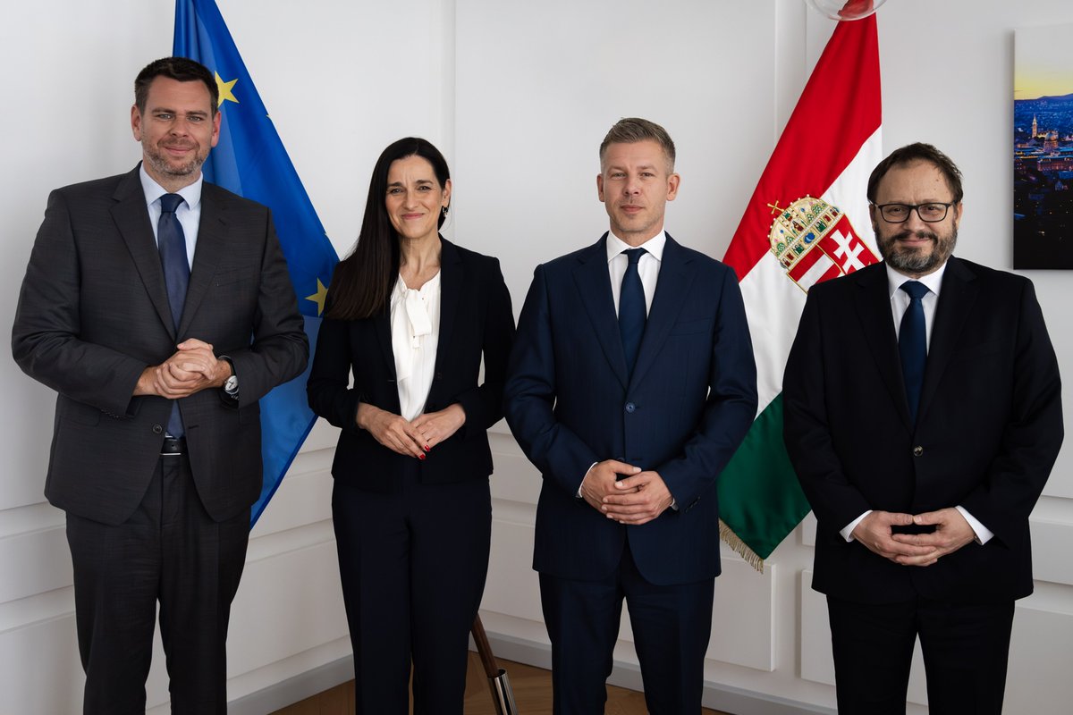 MFAHungary's tweet photo. (1/3) Hungary has completed all 127 milestones and super-milestones linked to the disbursement of approximately €10 billion in EU recovery funds—fulfilling every commitment by the deadline. 🇭🇺🇪🇺 https://t.co/B0eUWcriZi