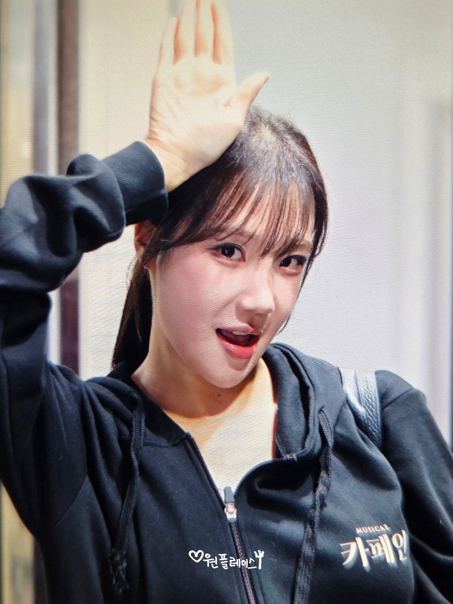 op990818's tweet photo. 260901 뮤지컬 카페인 퇴근 PREVIEW

오늘 귀여움 수치 레전드세요 🧐💕

#모모랜드 #MOMOLAND #モモランド #주이 #JOOE #ジュイ #주주 https://t.co/cMvlRouohV