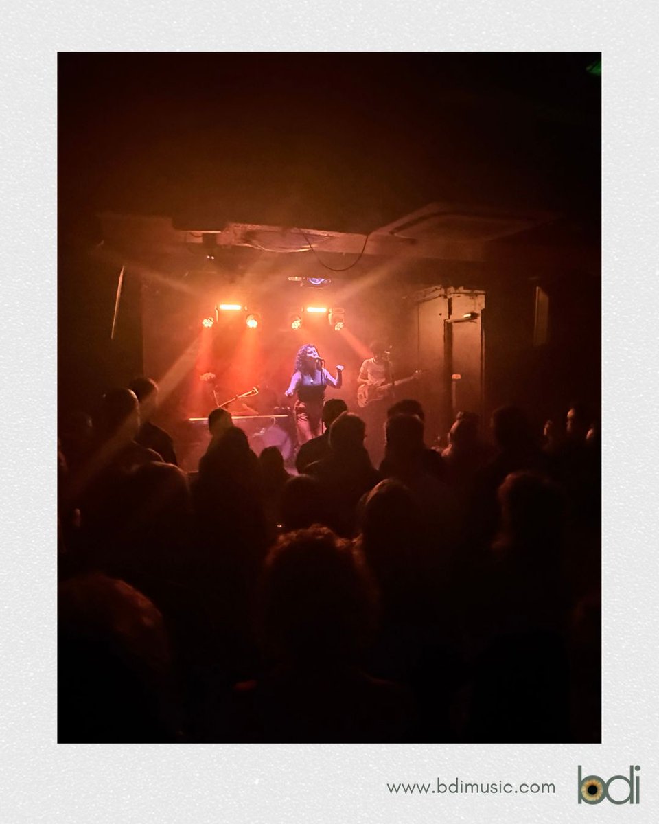 2013Rojitas's tweet photo. Amazing headline show from @aemak_ last night at @workmansclub. https://t.co/RANiqN4QOy