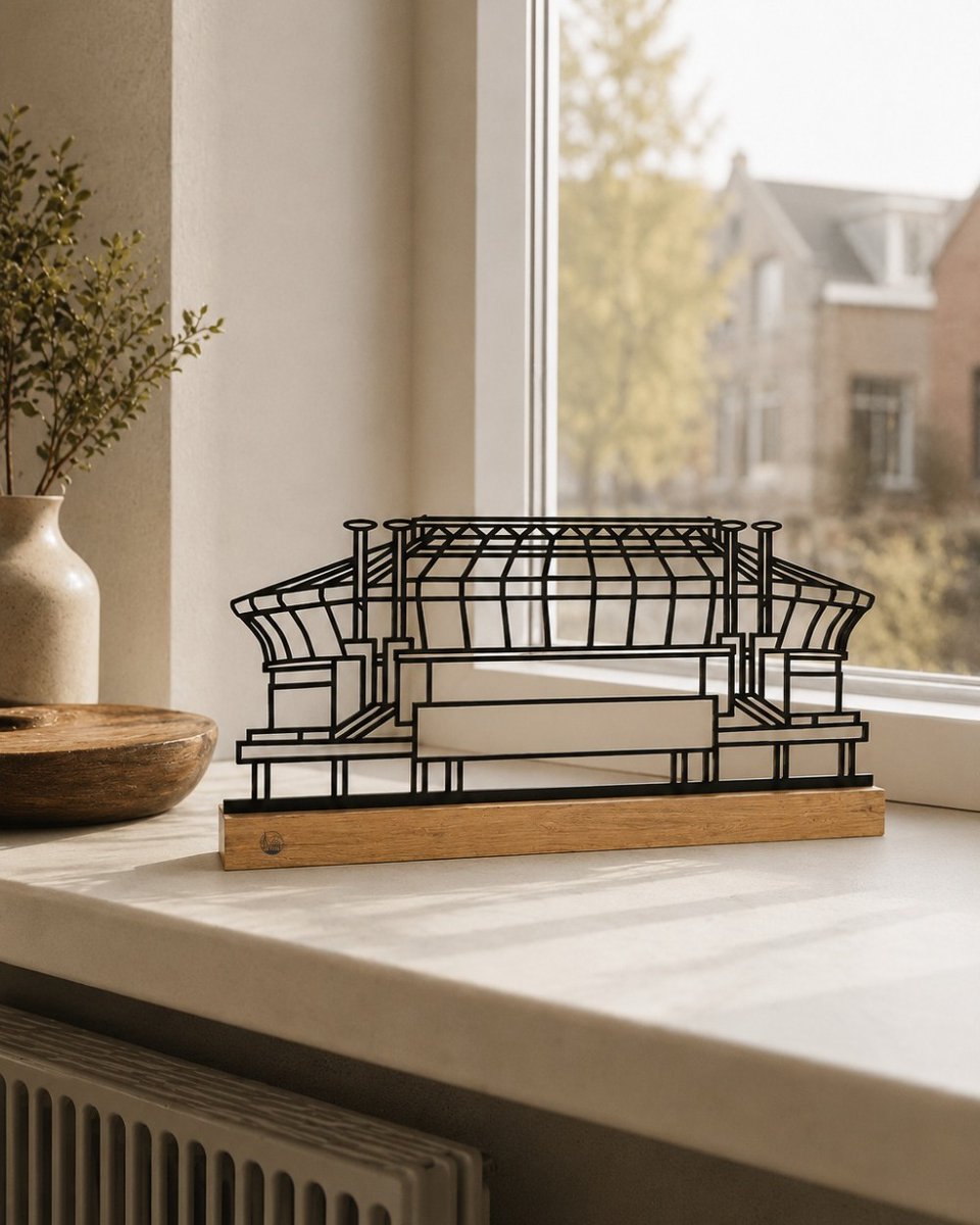 ClarencePlatzer's tweet photo. For anyone who sees the Johan Cruijff ArenA as more than just a stadium. Legendary matches, unforgettable concerts and memories that last forever. Bring an iconic piece of Amsterdam into your home with this stylish silhouette, crafted from 3 mm https://t.co/ayU36XJdJv