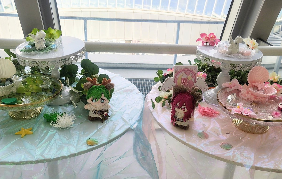 RkokoRko's tweet photo. 大阪を満喫するジュイスと望見さん
空席にご縁があってアニカフェ後半も行けました！
アクスタ前後半で上限購入してジュイスどころかメロアスがゼロだったので通販に望みを託すことになりました😂 https://t.co/hsXsbRJxid