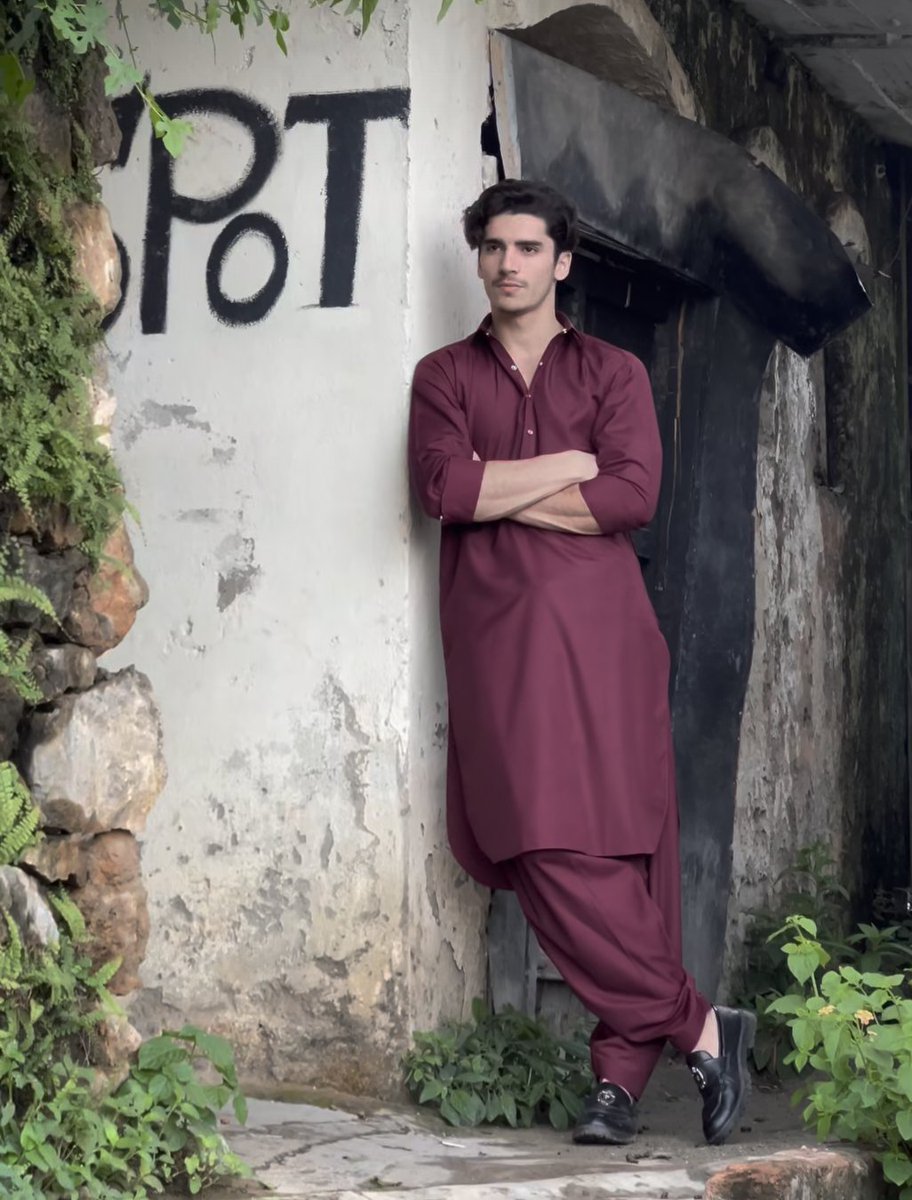 mensglobalstyle's tweet photo. Its two-piece Tuesday! Come on get comfortable and strut your runway in style! #mensfashion #mensoutfits #mensclothing #menswear #streetstyle #streetfashion #streetwear #mensglobalstreetwear #urbanstyles #mensfashionpost #streetmodel #menslook #MiddleEast #usafashion #Asian https://t.co/K5dv00HV9M