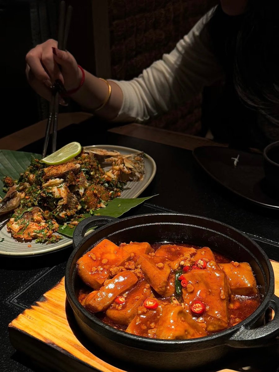noorielova's tweet photo. This moody food filter makes everything look so yummy!!

Shot on: iphone original camera

•Exposure +10
•Vibrance -30
•Highlights -70
•Contrast +5
•Brightness -5
•Temperature +3
•Tint +3 https://t.co/2eyTebp8CE