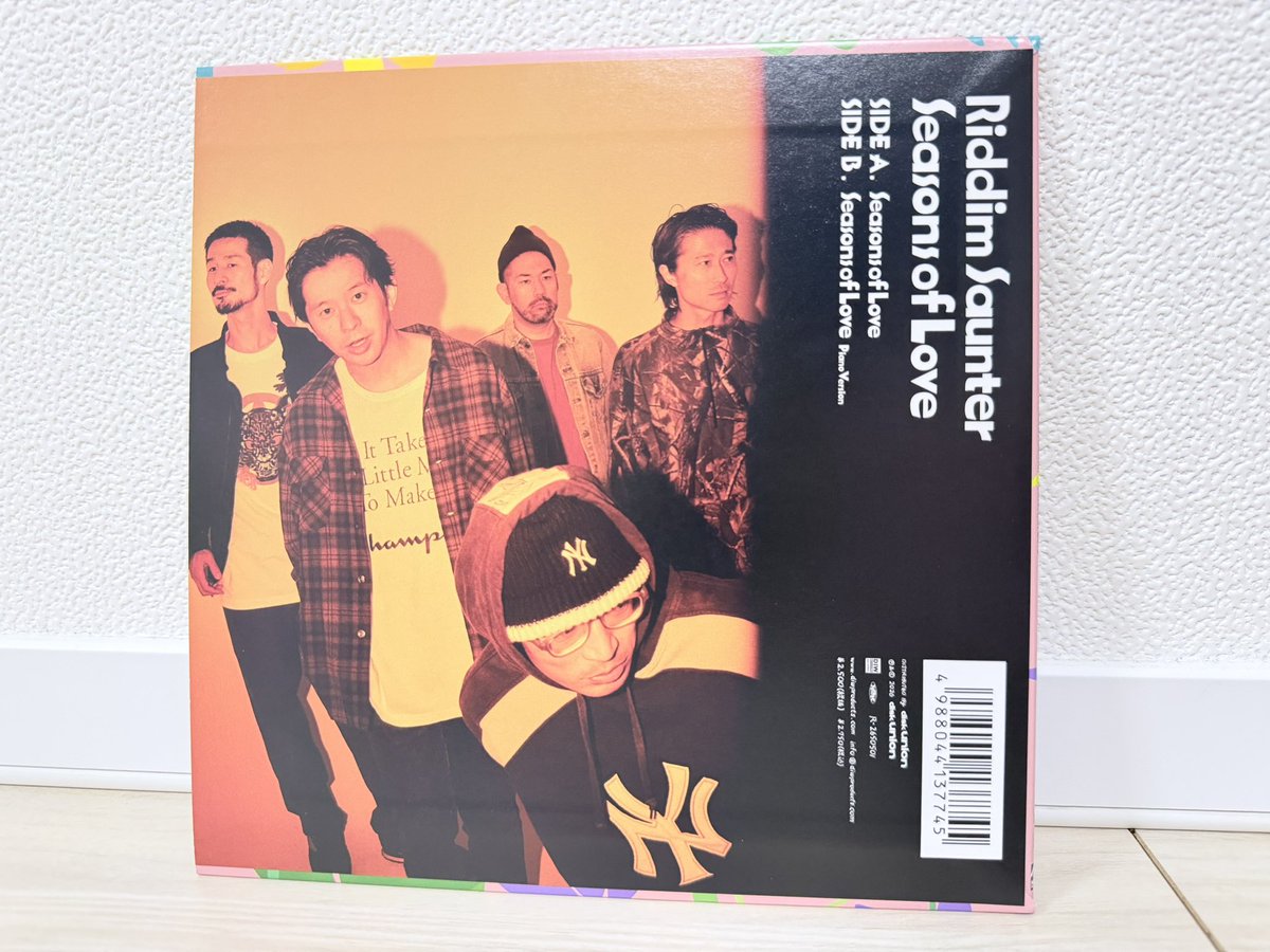 FJMX's tweet photo. Riddim Saunterの「Seasons of Love」7インチ盤がとうちゃーっく！A面は通常曲ver.、B面はPiano ver.となっています🎹 https://t.co/t2tKdKZwNw