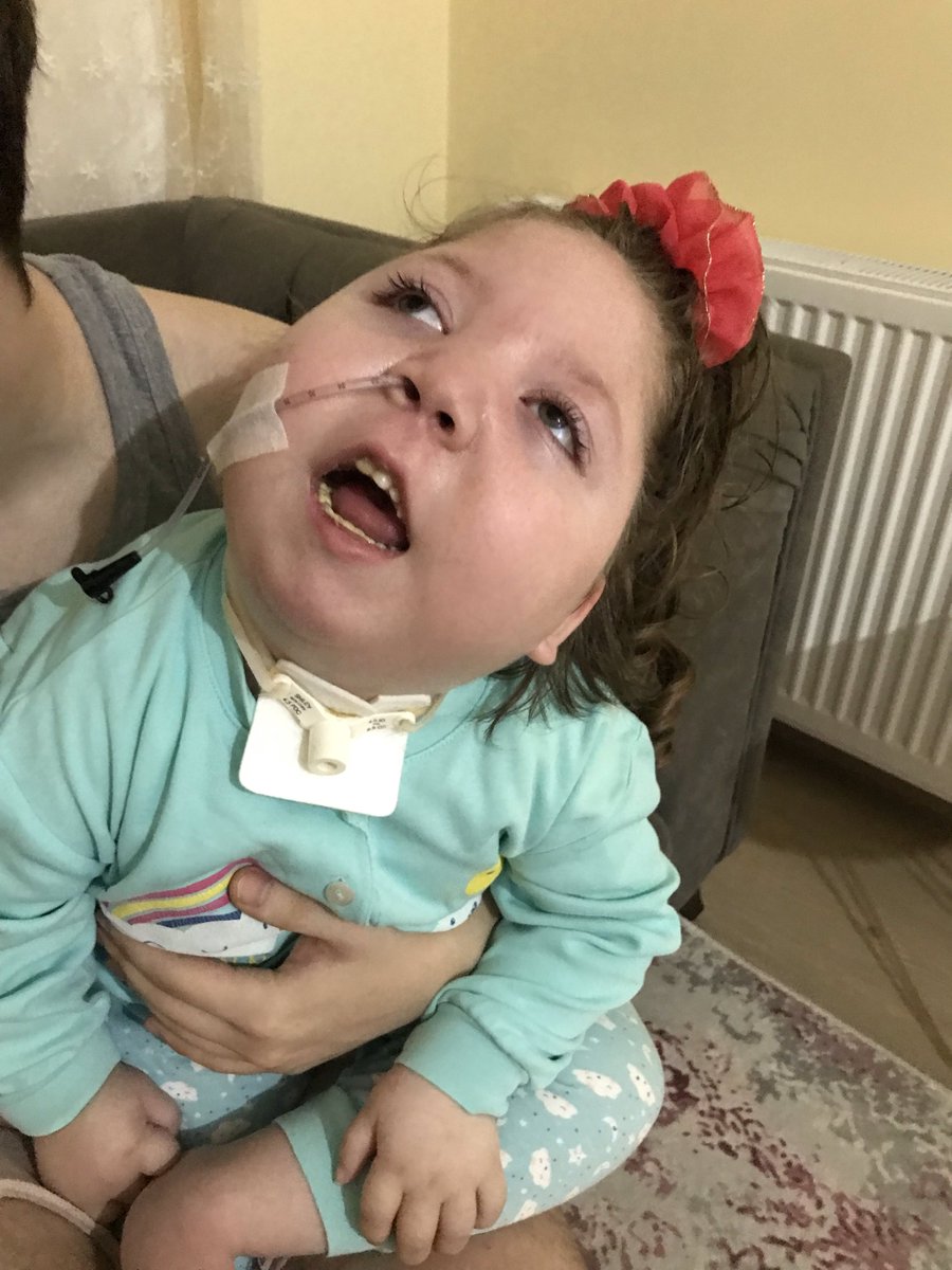 aryanilaybebek's tweet photo. kızımın ilaçlar�� ve medical malzemelerine gücümüz yetmiyor canıma lütfen nefes olurmusunuz TR90 0001 0024 4673 9322 1150 05 Nazikter Pirman Ziraat🙏

 #TuzluKahve https://t.co/dFE7jZB3c2