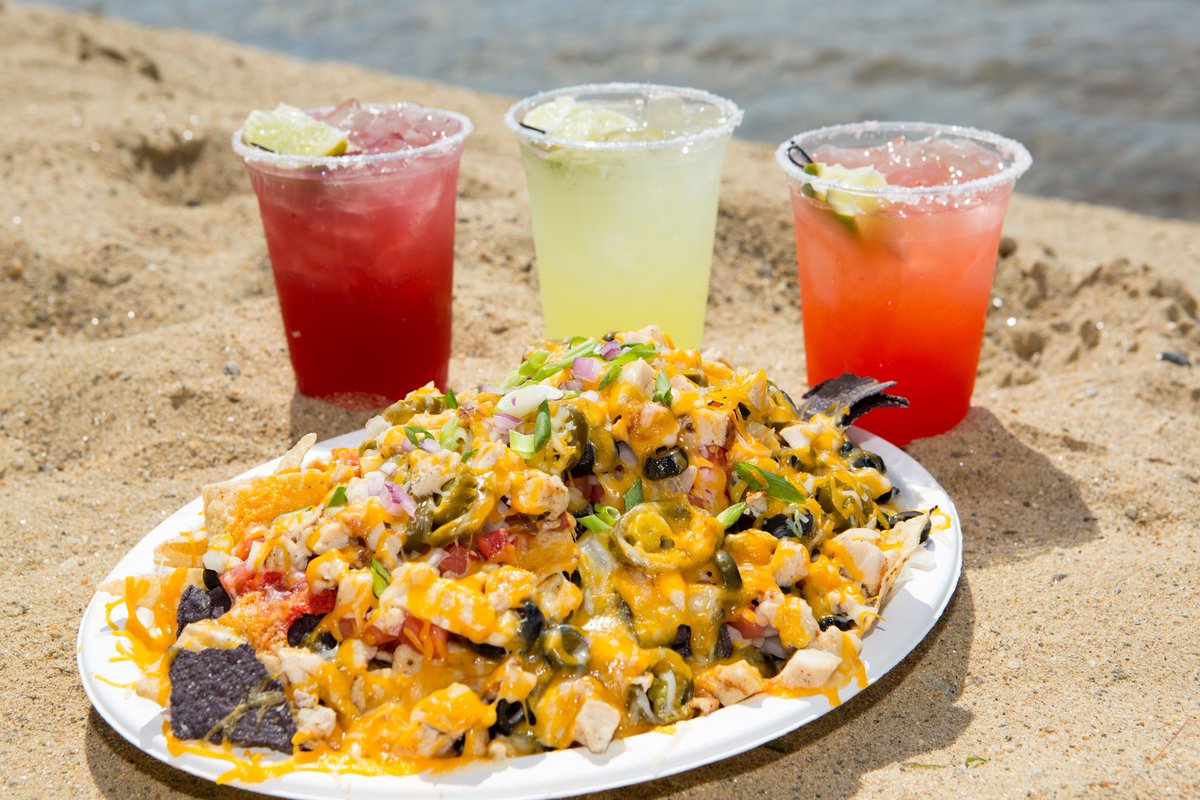 MintaHartspcjl's tweet photo. Fuel up for Poker Run Weekend at NazBar &amp; Grill! Enjoy our Cabana Veggie Nacho, an ice-cold drink and stunning Lake Winnipesaukee views. Mix 94. 1 FM at 4 PM, DJ Terry at 5 PM. See you there! https://t.co/PZUmajXm8o