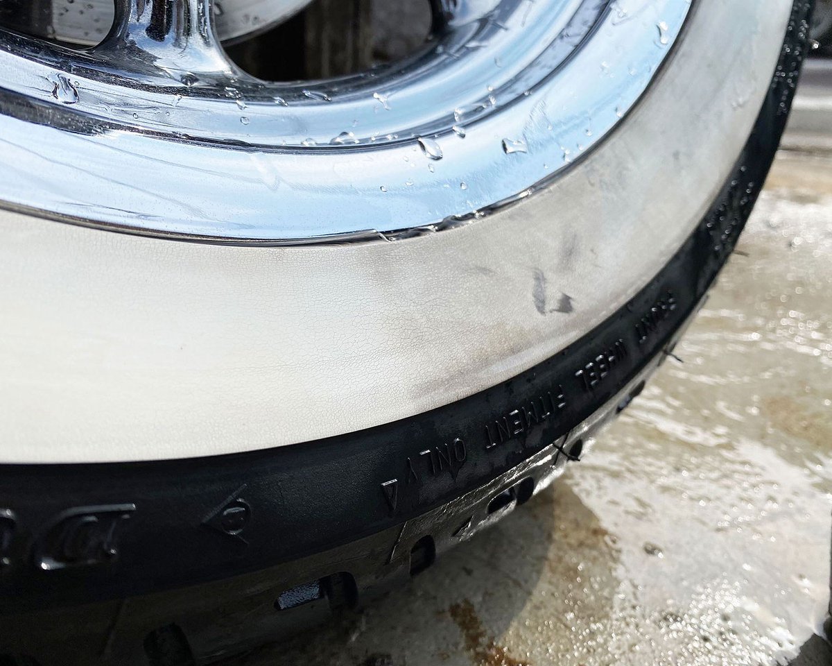 JulianaSammon's tweet photo. ◆ Keep Your Tires Clean with White Letter Cleaner Spray ◆

Today’s featured product
＊028165: GOLD RUSH White Letter Cleaner Spray

Refresh the nostalgic whitewalls of American cars and Harleys, or bring out the shine in bold, sporty white https://t.co/x5tCo8lp6S
