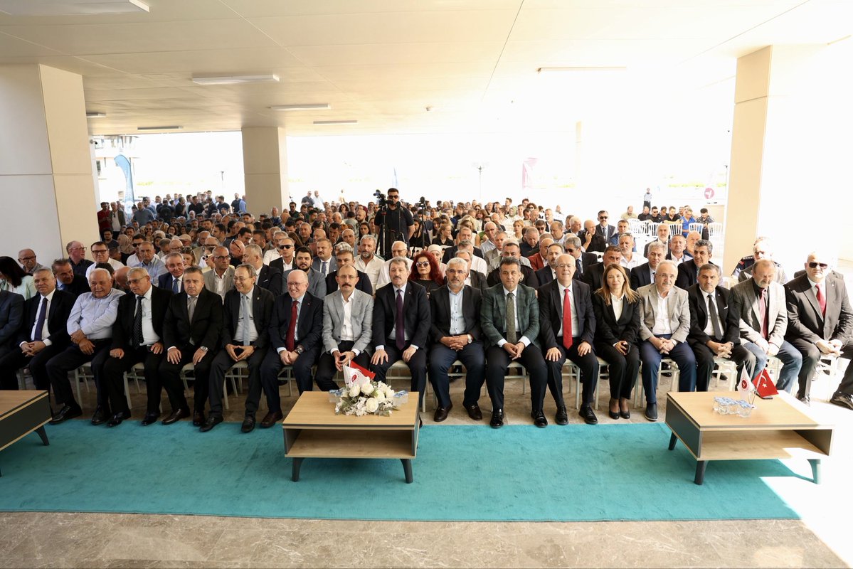 mehmedmus's tweet photo. Samsun Üniversitemizin Ballıca Kampüsü’nde, Rektörlük ve İdari Birimler Yerleşkemizin açılış törenine katıldık.

Samsunumuzun eğitim, bilim ve teknoloji altyapısını güçlendirecek yeni yerleşkemizin, şehrimize ve üniversitemize hayırlı olmasını diliyorum. https://t.co/u0WMzj0jL4