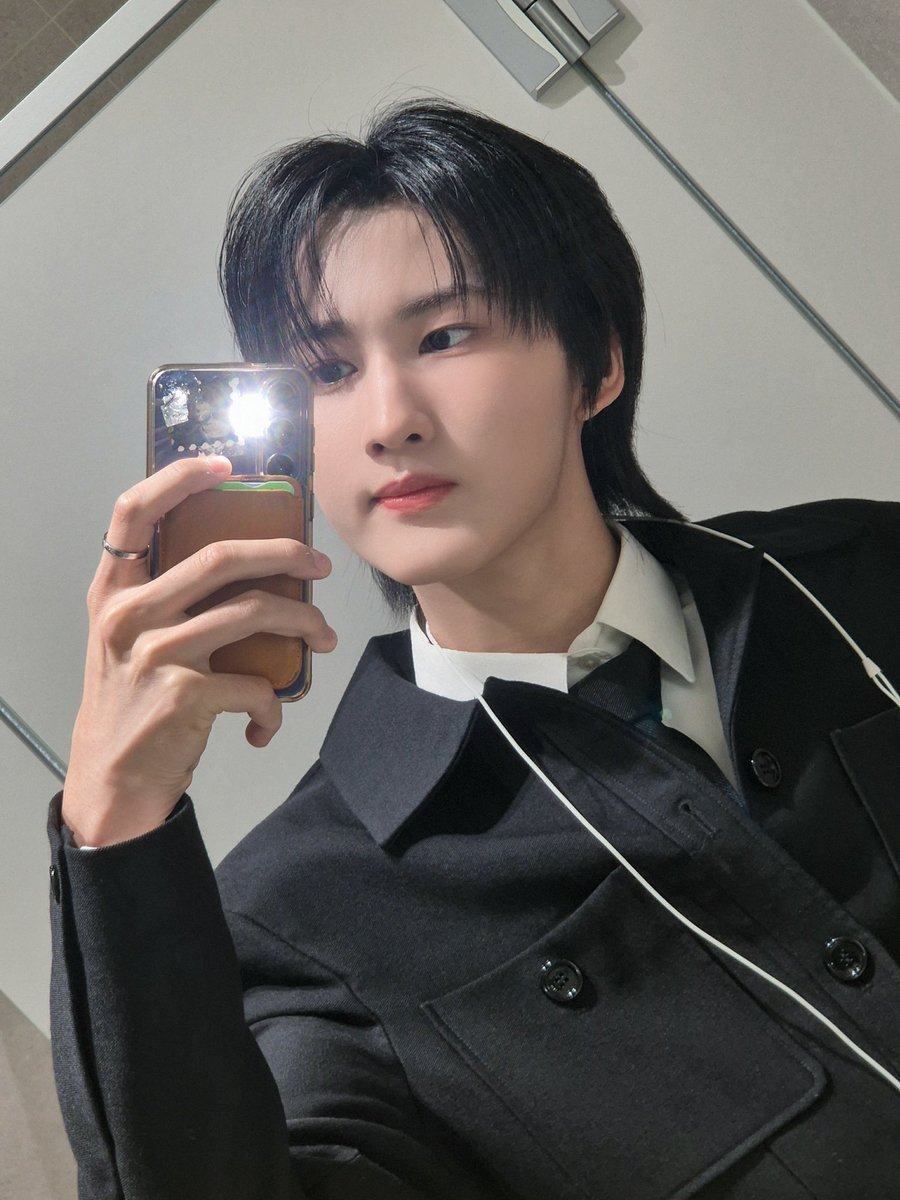 wnghksrnlduq's tweet photo. 하 박주환 ...... https://t.co/zjMrLQMAbk