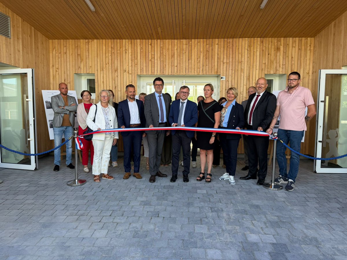 Image de Préfecture de la région Hauts-de-France et du Nord - #Education #RentréeScolaire

🎒 Michel Gouriou, sous-préfet de Cambrai, a participé à deux temps for