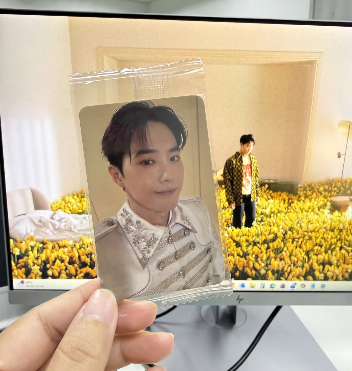 baekmyeonxiu's tweet photo. May dumating na pogi❤️🐰 Thank you @mkxphgo https://t.co/7t16ac8OR8