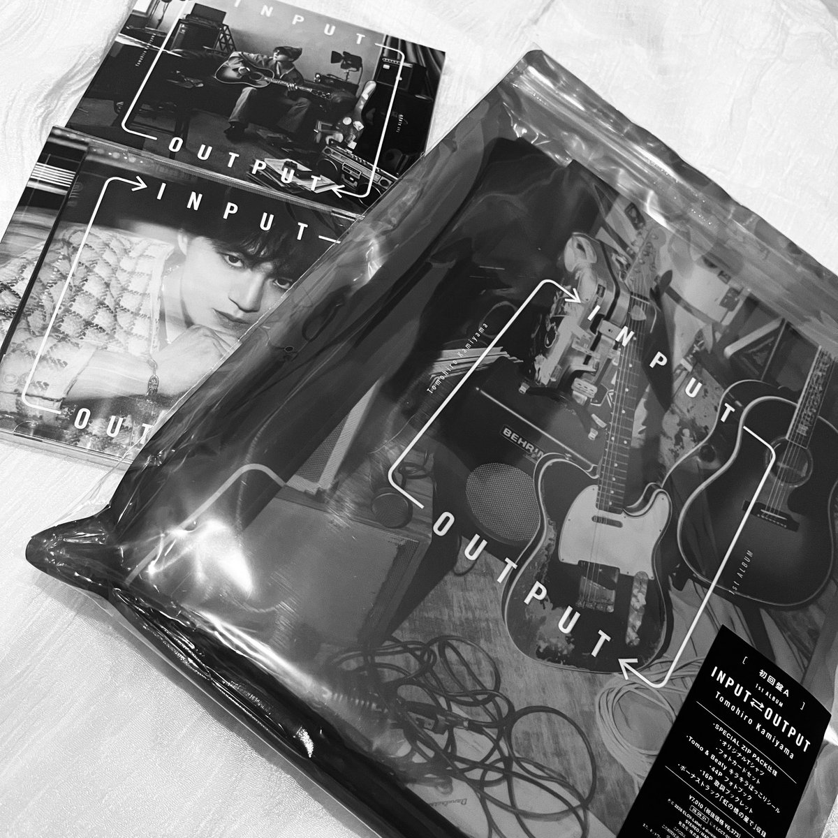 m3west7's tweet photo. 1st Album発売おめでとう💚 https://t.co/TdC8qHUy1f