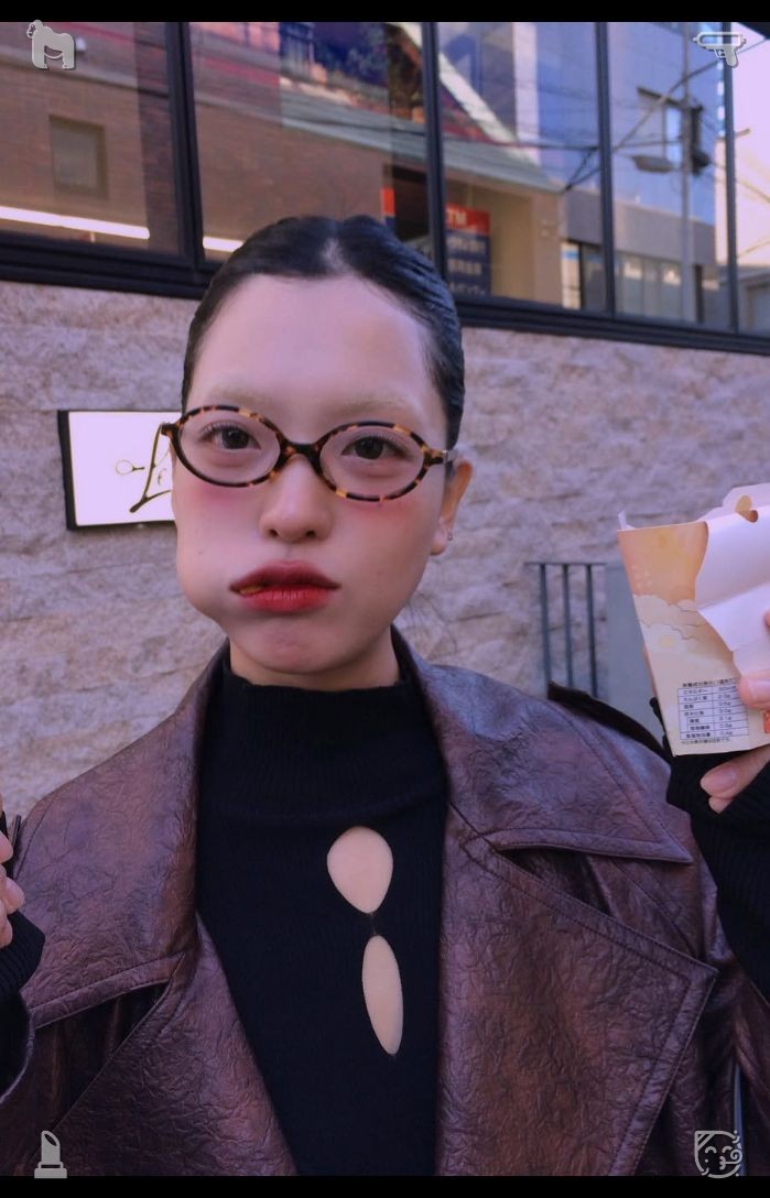 pumpiml1999's tweet photo. With cherry juice in the glass, every challenging dialogue, demanding duty, and uneasy decision forges your mental resilience. These trying times condition you to confront upcoming hurdles with poise, assurance, and sharp discernment. https://t.co/MB73aLunIA