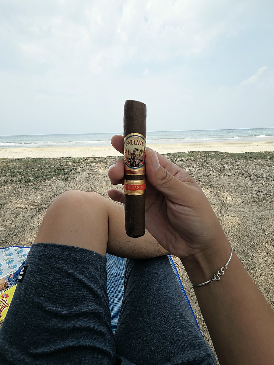 Bossqal's tweet photo. Paired with peace of mind.

#botl #ajf #enclave https://t.co/EpqICsArrN