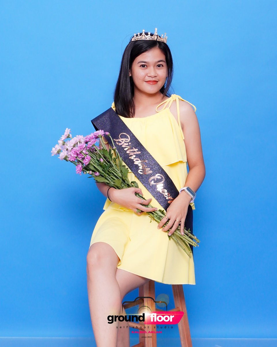 violet10_1's tweet photo. Aklan’s first self-shoot studio is here. Take control with a clicker and live monitor—no pressure, just your best shots. G/F Mijares Building, Martelino St., Kalibo. Rates start at P449 for unlimited shots. Consent required for social media features. https://t.co/v7mrt7hbOI