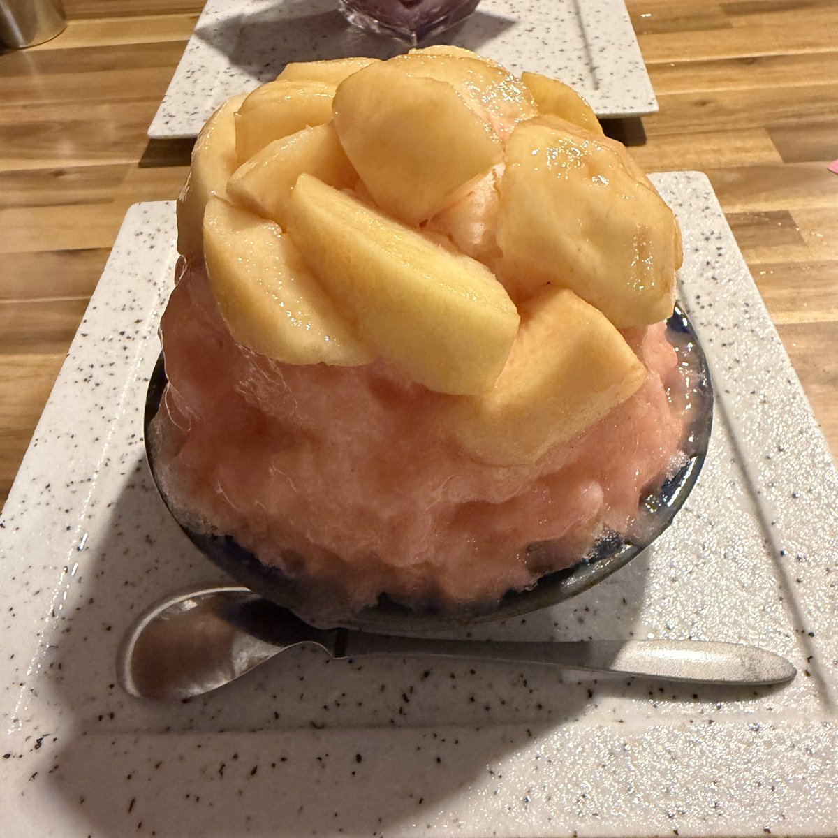816_msms's tweet photo. 今年の夏はかき氷たくさん食べた🍧
9月もたくさん食べる❕ https://t.co/Wfzu6AY6Jc