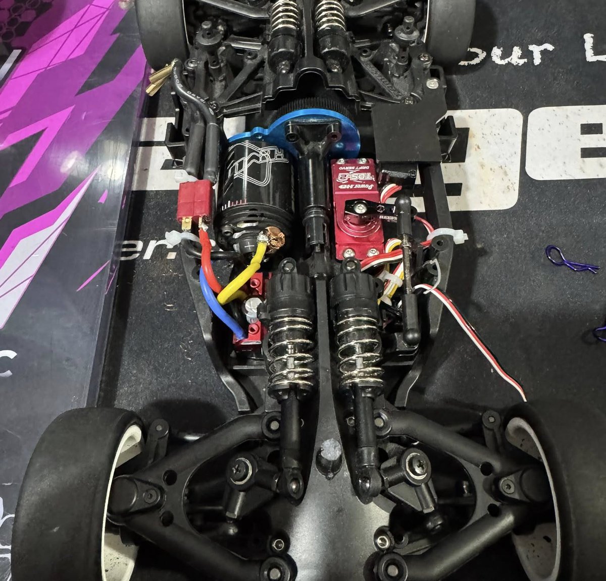 AliceStire's tweet photo. Got the F1 car ready to race on pavement tomorrow, fitted with Whitz Racing turnbuckles. Also dusted off a Tamiya car for some brushed touring action. https://t.co/qp0yzvYCi8