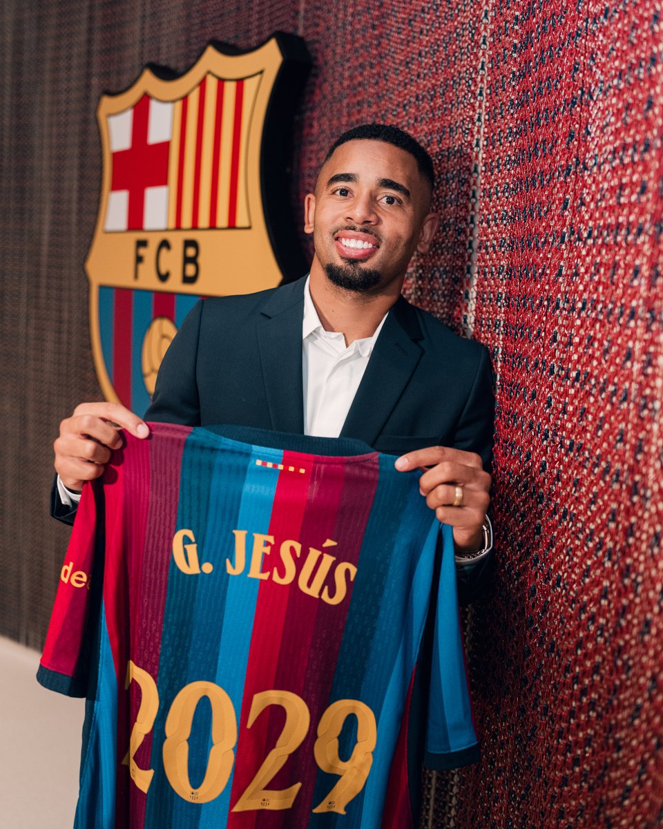 fcbarcelona_br's tweet photo. 🇧🇷 𝑨𝒍𝒐̂, 𝒎𝒂̃𝒆! ☎️ https://t.co/5QrlDi7cO8