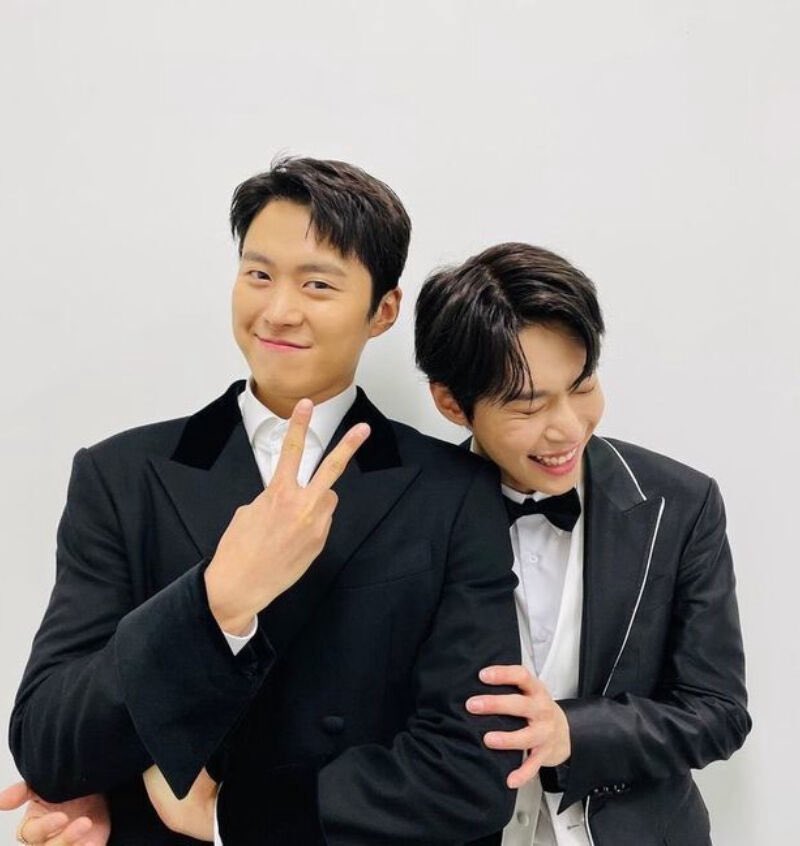 NCTDAOYlNG's tweet photo. doyoung x korean actors

choose your fighter https://t.co/JiGdvihmRh