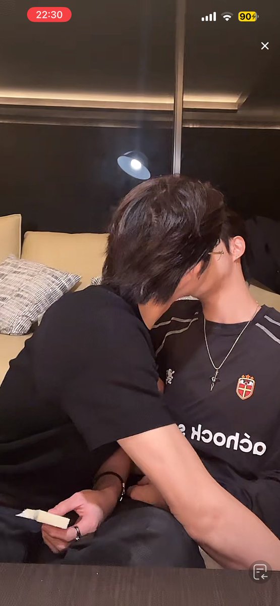 0aiv4's tweet photo. 😇😇😇😇😇😇

✩.*˚#煙灰 #彭梓燁Leo #PengZiye 
#億軒Kingston #Yixuan #LeoKing 𓏲ּ𝄢𓏲ּ𝄢 https://t.co/PVKRPDFdK6