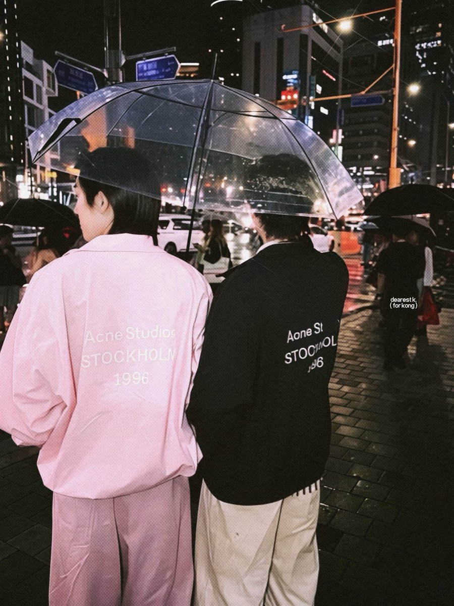 dearestkong's tweet photo. 1996 acne studios ♡
#thomaskong https://t.co/GrbLTLTAjF