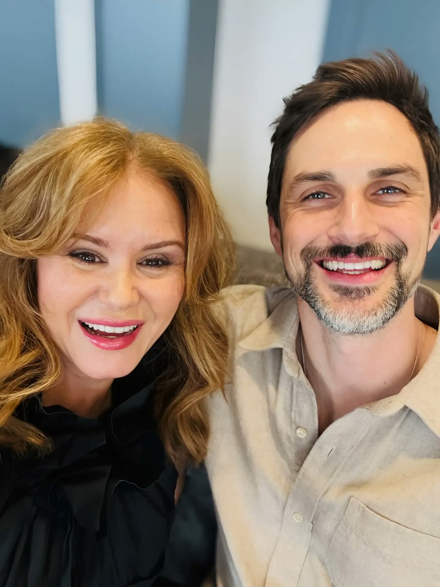 Jaym241's tweet photo. Jennifer Morrison and Keegan Connor Tracy reunited at the From Storybrooke to Paris Convention 2 in Paris, celebrating their Once Upon a Time friendship as Emma Swan and the Blue Fairy. https://t.co/nrPHuJkpyY