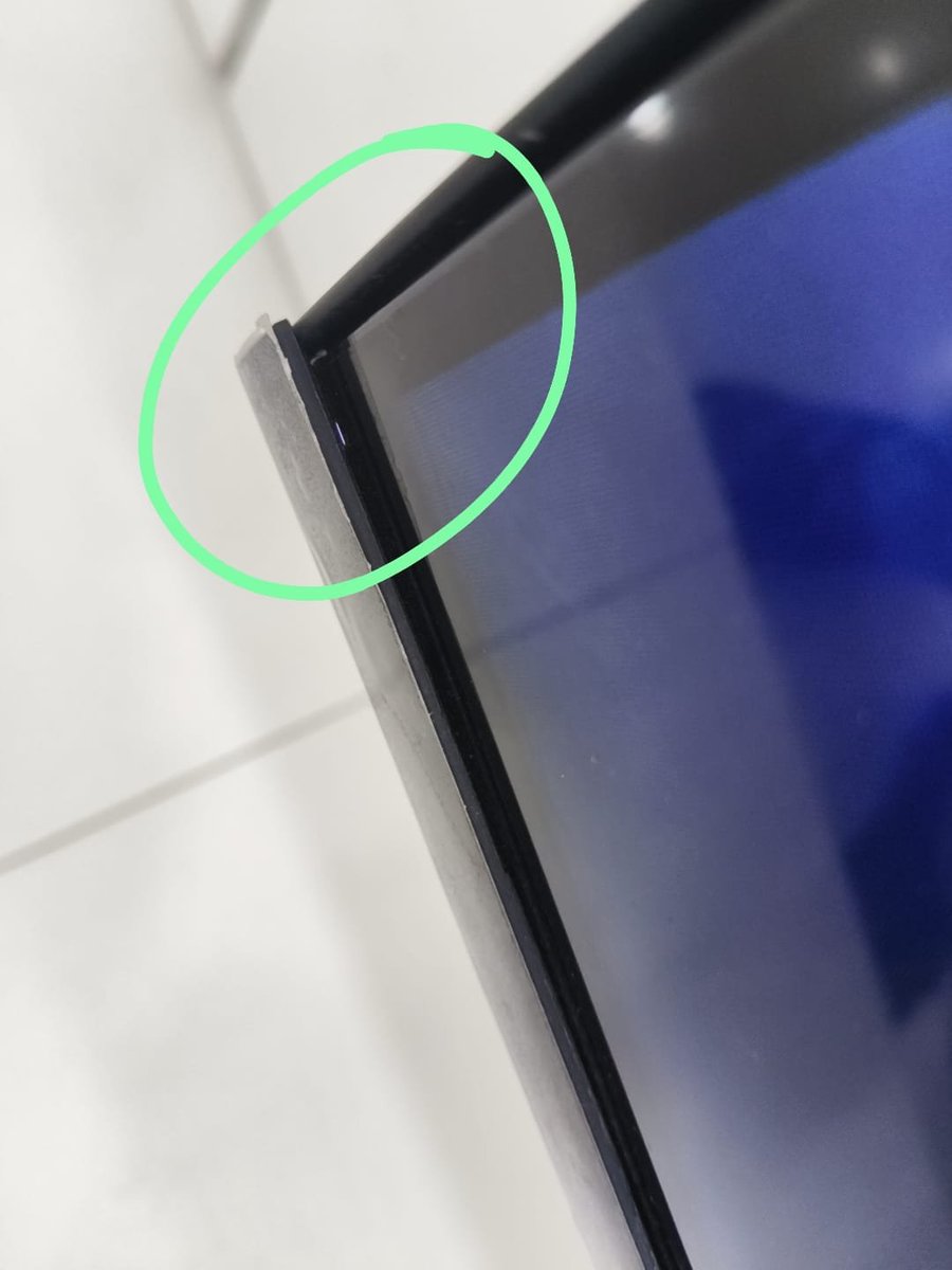 Margeesh_M's tweet photo. @LGIndia The lg promoter told this is lg  manufacturing style they send some pics of demo unit  and they said these all common only in lg for this is u r quality https://t.co/T3hSgMaiDW