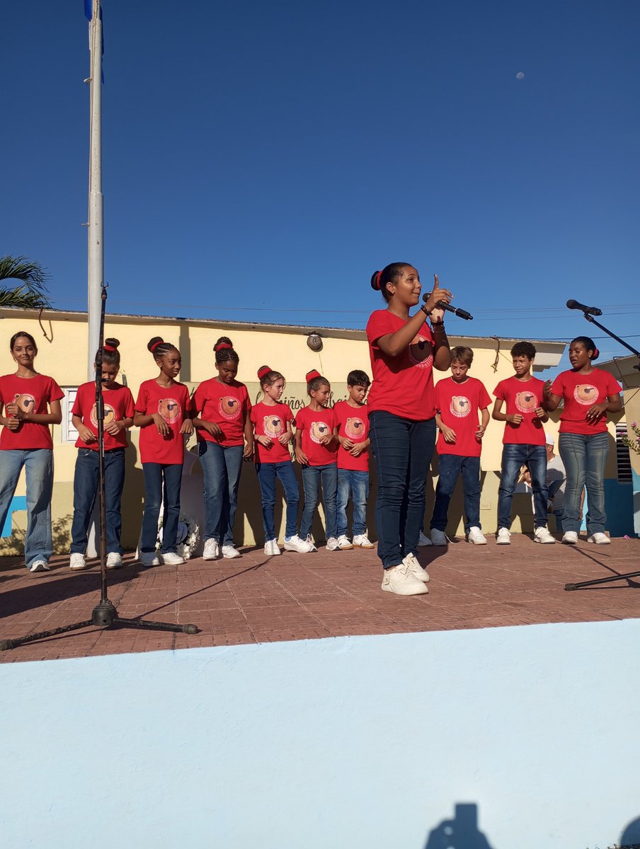 DrReinol's tweet photo. En la Escuela Carlos Baliño en el Reparto Las Guasimas en Managua, Arroyo Naranjo, asistimos junto a  una maravillosa apertura del curso escolar, este centro tiene una matrícula de 576 niños que pertenecen a las 29748 de la dirección general de educación en el territorio .
#Cuba https://t.co/0P9O0LEuwp