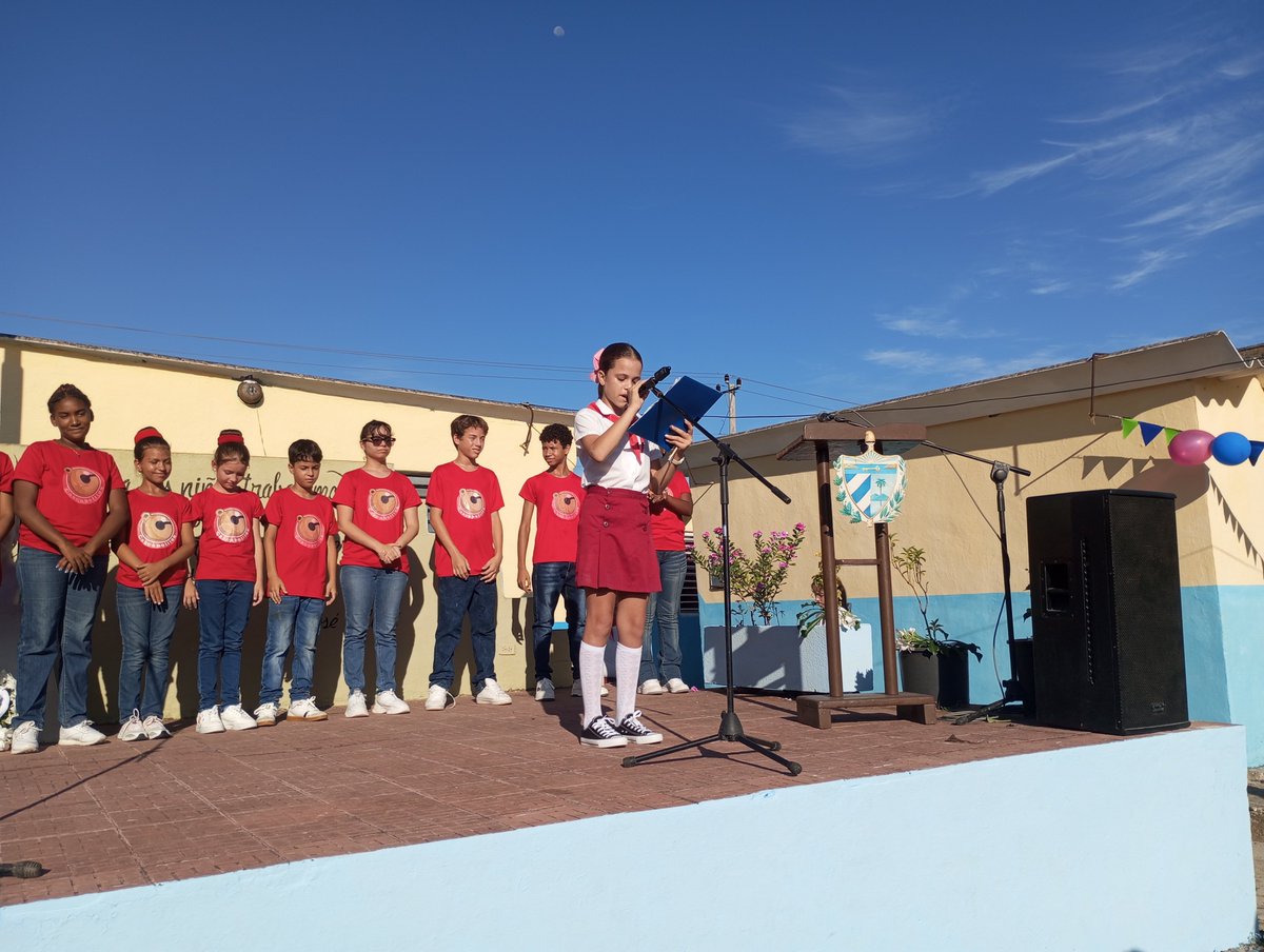 DrReinol's tweet photo. En la Escuela Carlos Baliño en el Reparto Las Guasimas en Managua, Arroyo Naranjo, asistimos junto a  una maravillosa apertura del curso escolar, este centro tiene una matrícula de 576 niños que pertenecen a las 29748 de la dirección general de educación en el territorio .
#Cuba https://t.co/0P9O0LEuwp