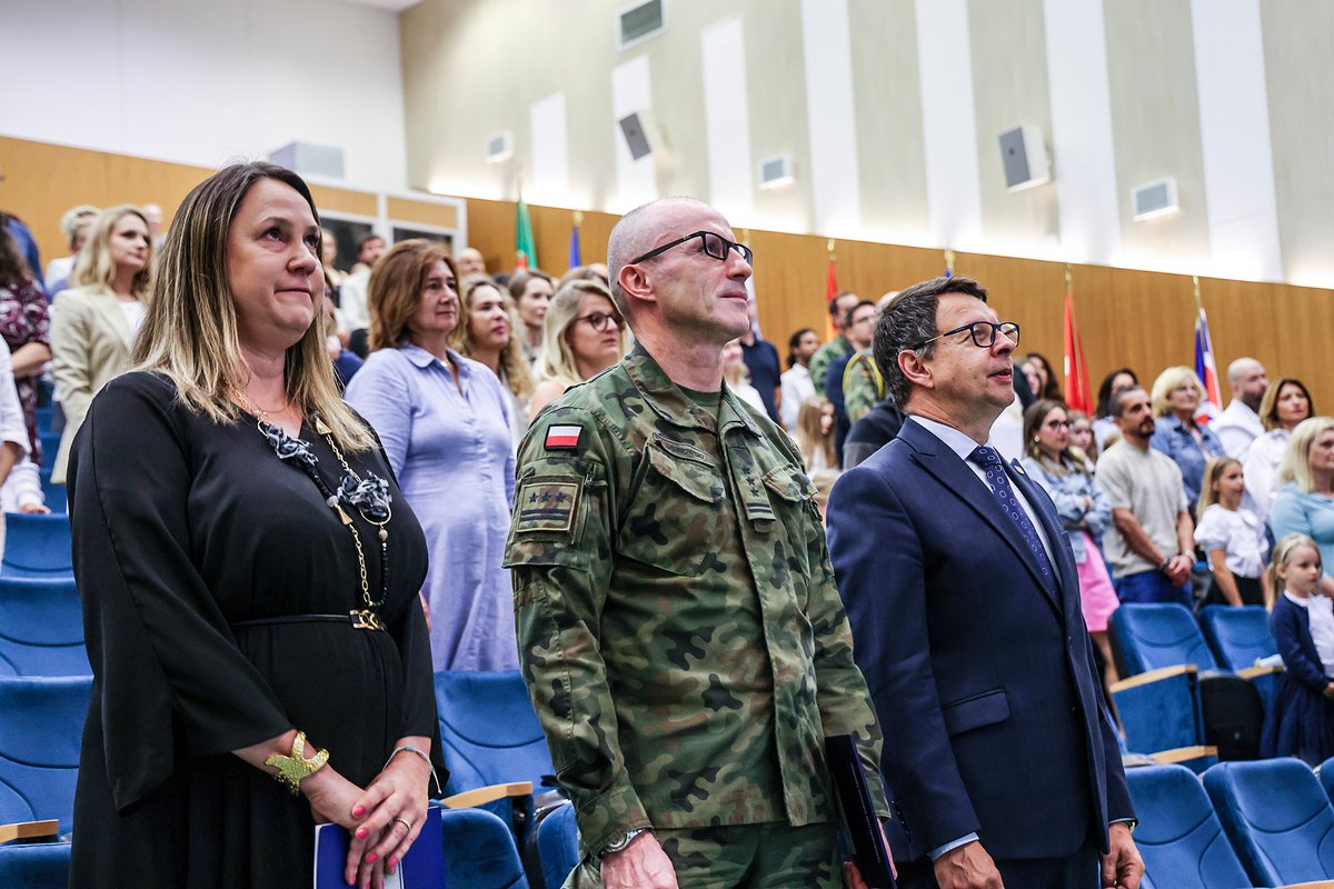 NATO_JFTC's tweet photo. Today, #JFTC was pleased to host the International School of Bydgoszcz’s school year opening ceremony. On behalf of the #JFTC Commander, COL Dąbrowski, Head of the JFTC Headquarters Support Division, wished the #ISOB community a successful school year. https://t.co/NnalDVS190
