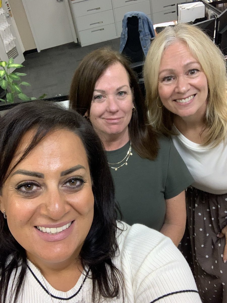 pvmacc's tweet photo. OA #dreamteam #ocsb #ocsbFirstDay #ocsbReady @StPiusXOCSB https://t.co/geGmoyuhYR