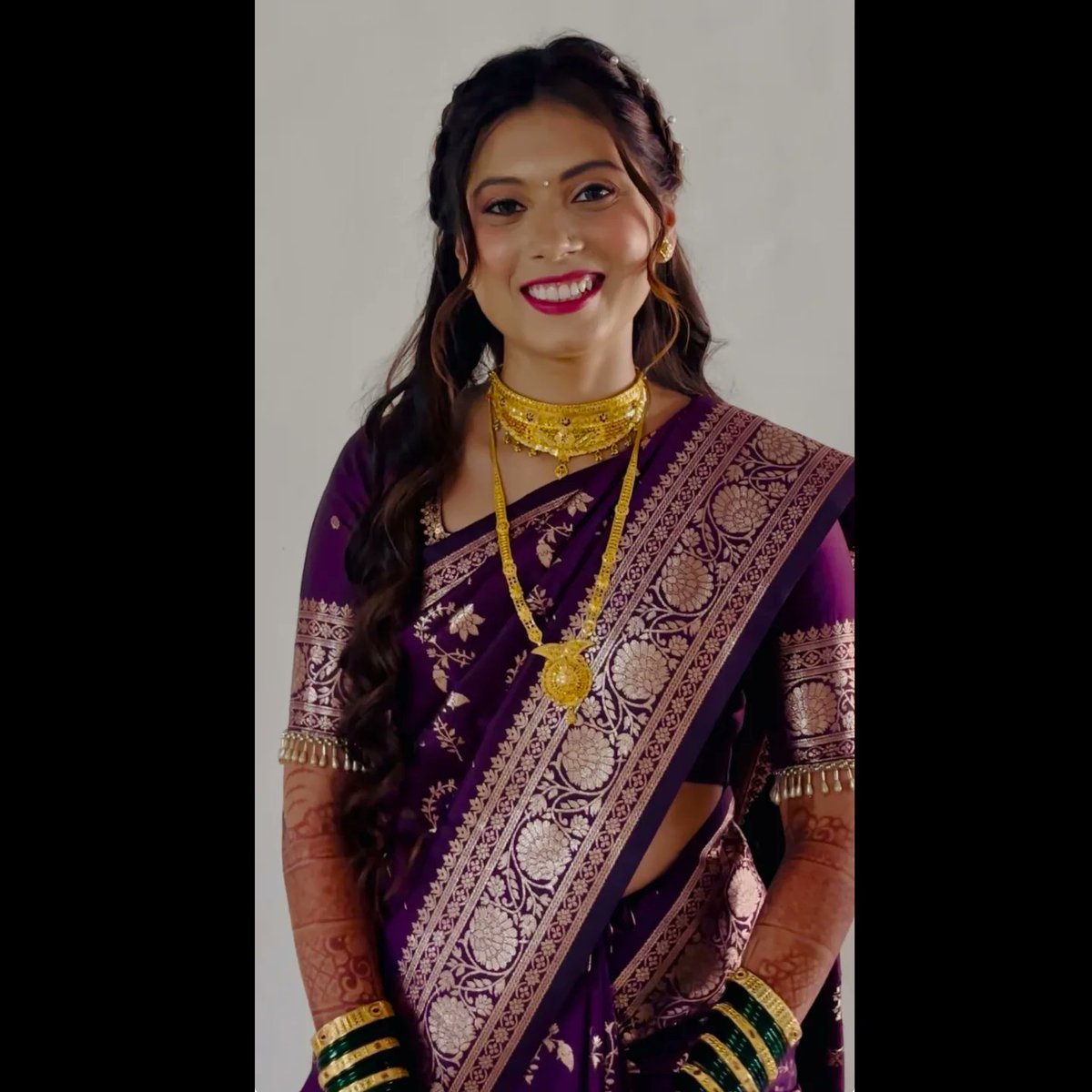 Havvasirin's tweet photo. Timeless charm meets contemporary flair in a bride who is truly unique and unforgettable. Our beautiful bride, Kajal Shinde. Makeup and hair by Pooja Wasan. https://t.co/QdnrRCmYd2