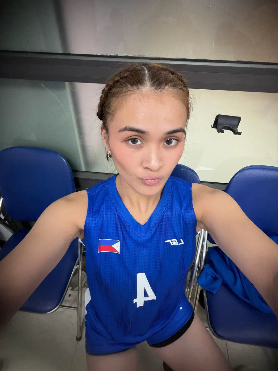 dumpacxr's tweet photo. Pretty. Famous. Multi-awarded athlete. Bella Belen. 😚

#bellabelen https://t.co/l6UCdmE2YX