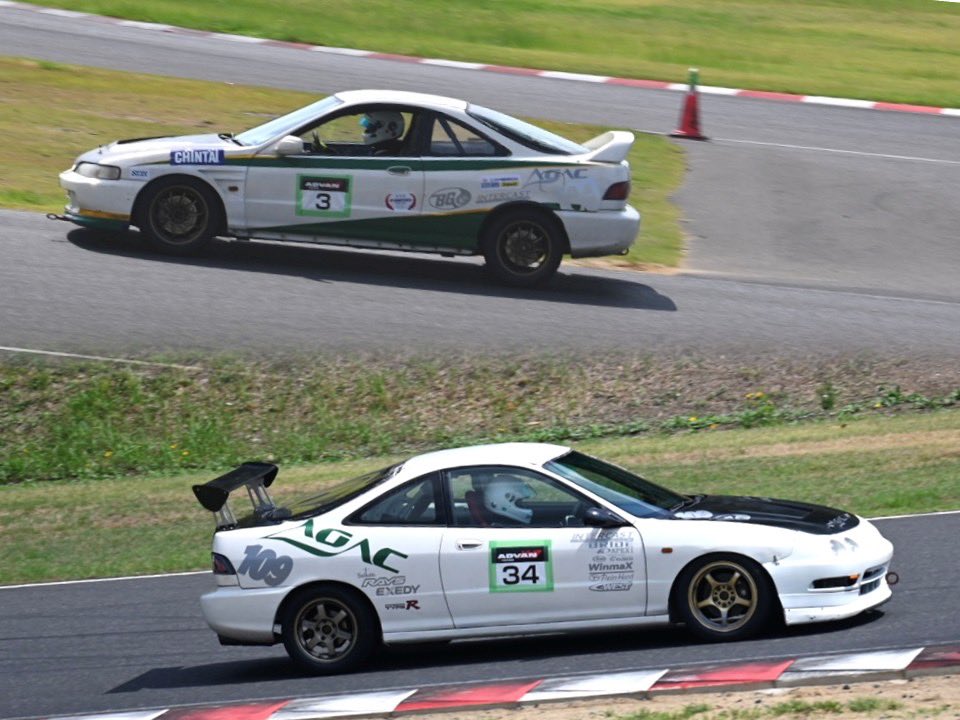 AGAC109_MS's tweet photo. 【大会結果報告】
8月30日（日）に鈴鹿サーキット国際南コースにて開催された、全日本学生ジムカーナ選手権大会の結果を報告させていただきます。

◎男子
　＜団体＞4位
　＜個人＞
　　吉岡：9位
　　吉川：11位
　　吉成：22位

◎女子
　＜団体＞3位
　＜個人＞
　　永野：5位
　　古川：6位 https://t.co/WRo1CpjkEw