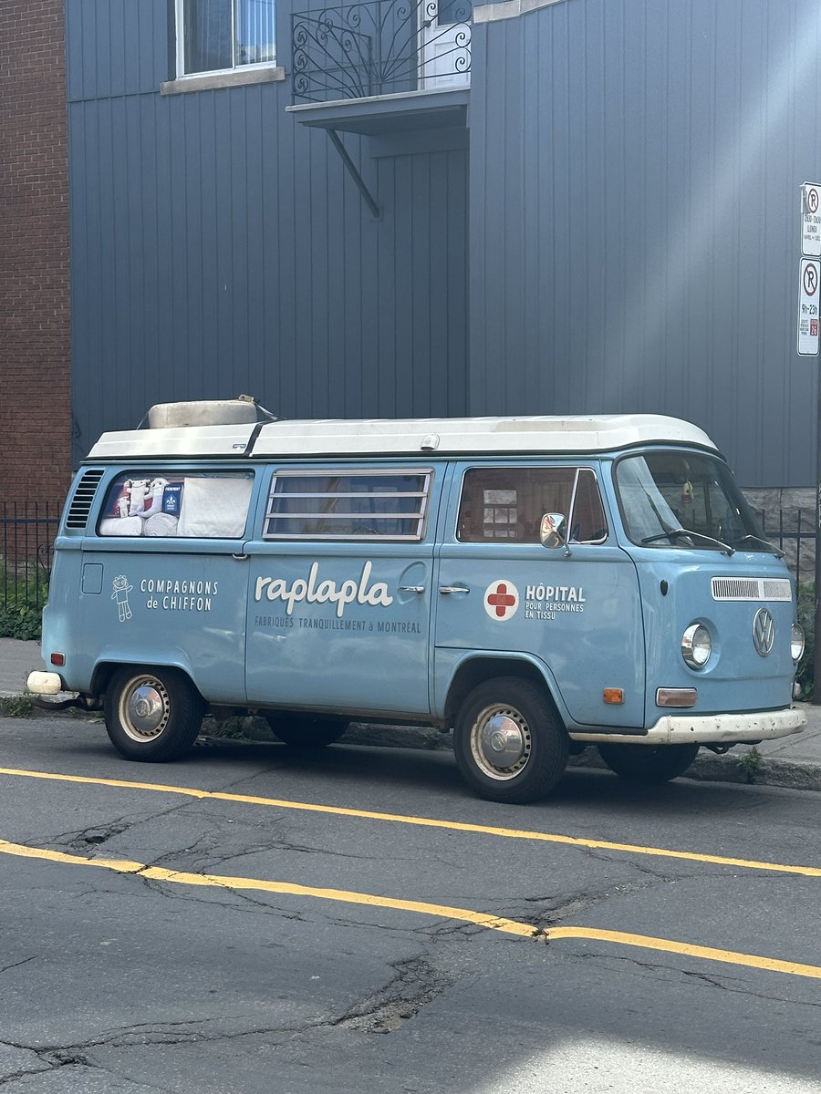 jeanph1ll's tweet photo. i love montreal so much cause what do you mean there’s a hospital to repair kid’s plushies with its own ambulance in my neighbourhood https://t.co/t28C8NGqNZ