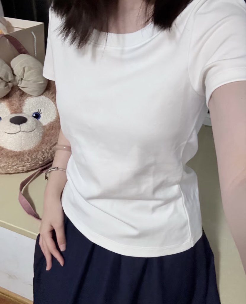 gjesdal_even's tweet photo. 这就是所谓的基础款吗，感觉那个身材拿捏的刚刚好，看来最近吃糖的努力没白费啊 #hrt   #吃糖 https://t.co/L8i9J9Bsnp