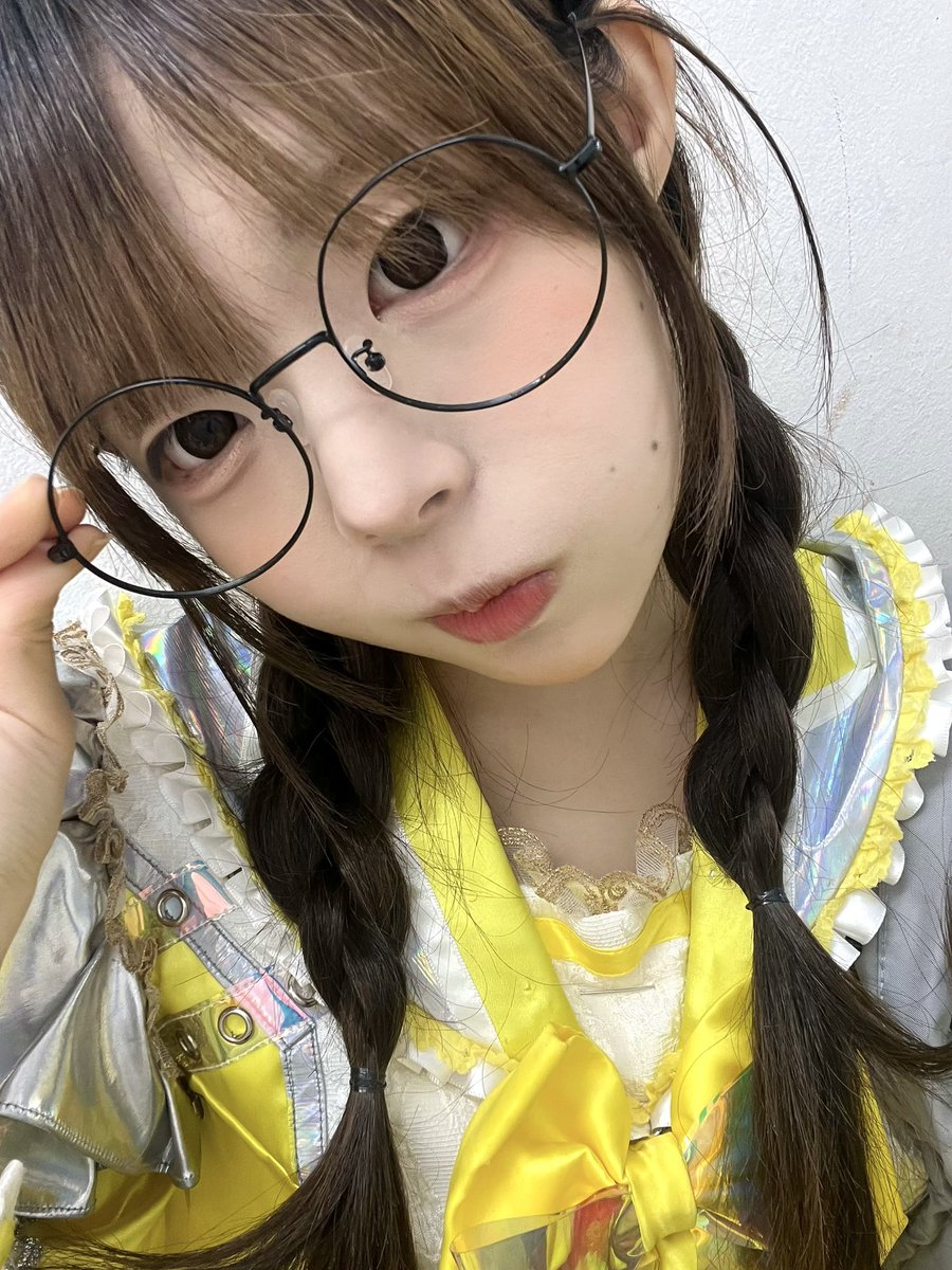 H7KD_riko's tweet photo. 260901

Welcome to eden mash up!!
Hello everyone!! we are H7KD♥♥ 
nice to meet u😍🫰🏻 Today is rainy day😭
thank you for coming here😌 
dream come!! ture cheer up!! happy!! yellow!!
good night I love you!!!!!🐣��🏻
see you saturday୧ʕ•̀ᴥ•́ʔ୨ gogogo!! https://t.co/7yqQS9p61V