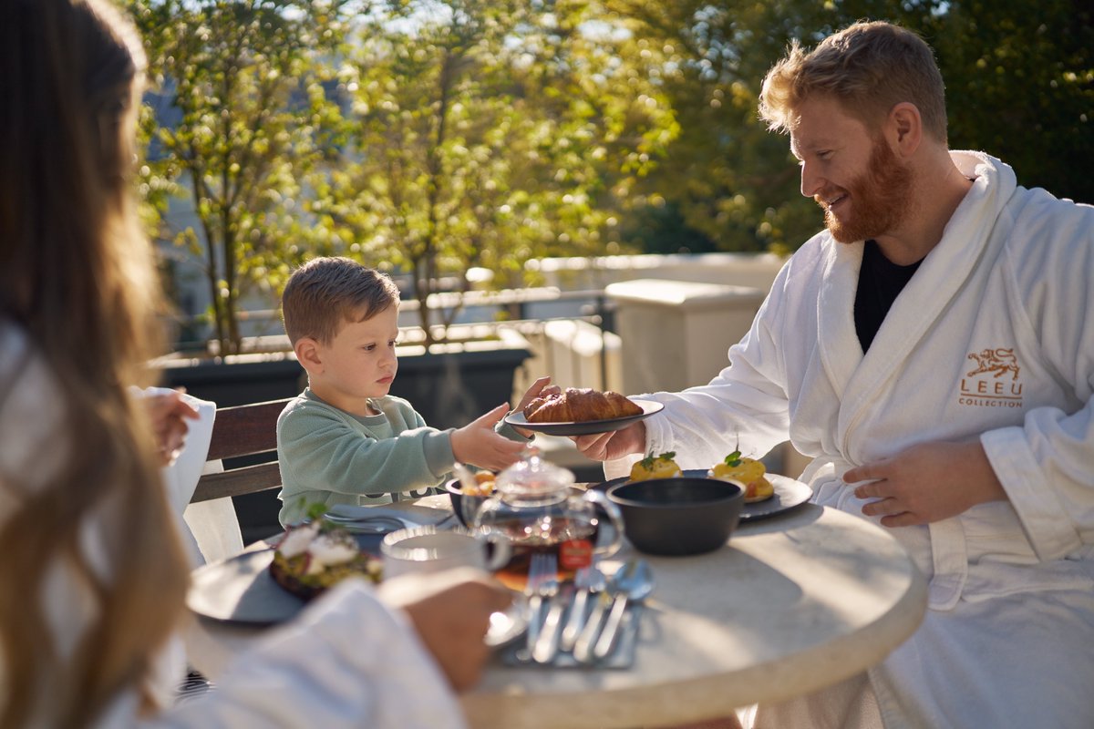 LeeuCollection's tweet photo. Before the year-end rush, give the family a chance to slow down at @lequaf.

Spring days by the pool, scented gardens, afternoon naps, and celebrated dining, all in the heart of #Franschhoek.

Plan your getaway: https://t.co/xGN6u1yEDR https://t.co/LORJ2sP5Yf