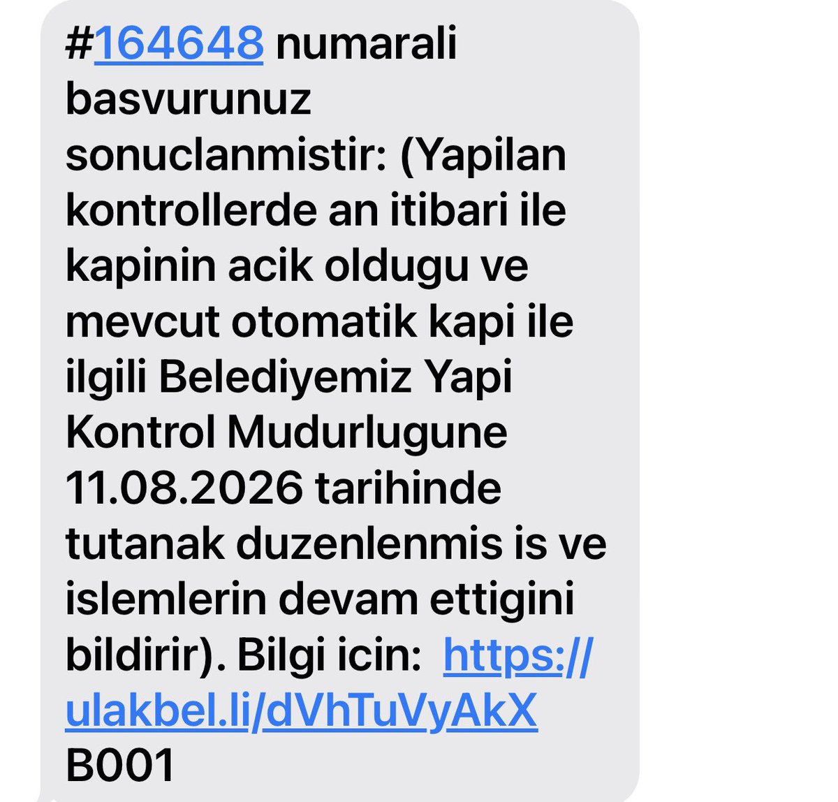 Necati1965's tweet photo. Bu kapıyı zabıtalar gelirken açıp, gidince kapatan, Bodrum Belediyesi ile dalga geçen siteye hala ders verilmedi. Kapıyı ve ray sistemini söküp götürmeleri gerekiyor. Aşağıdaki fotografa ve zabıta raporuna bakın. Kapalı kapıya açık tutanağı tutulur mu?@BodrumBel @MandalinciTamer https://t.co/zYUhIqm6qI