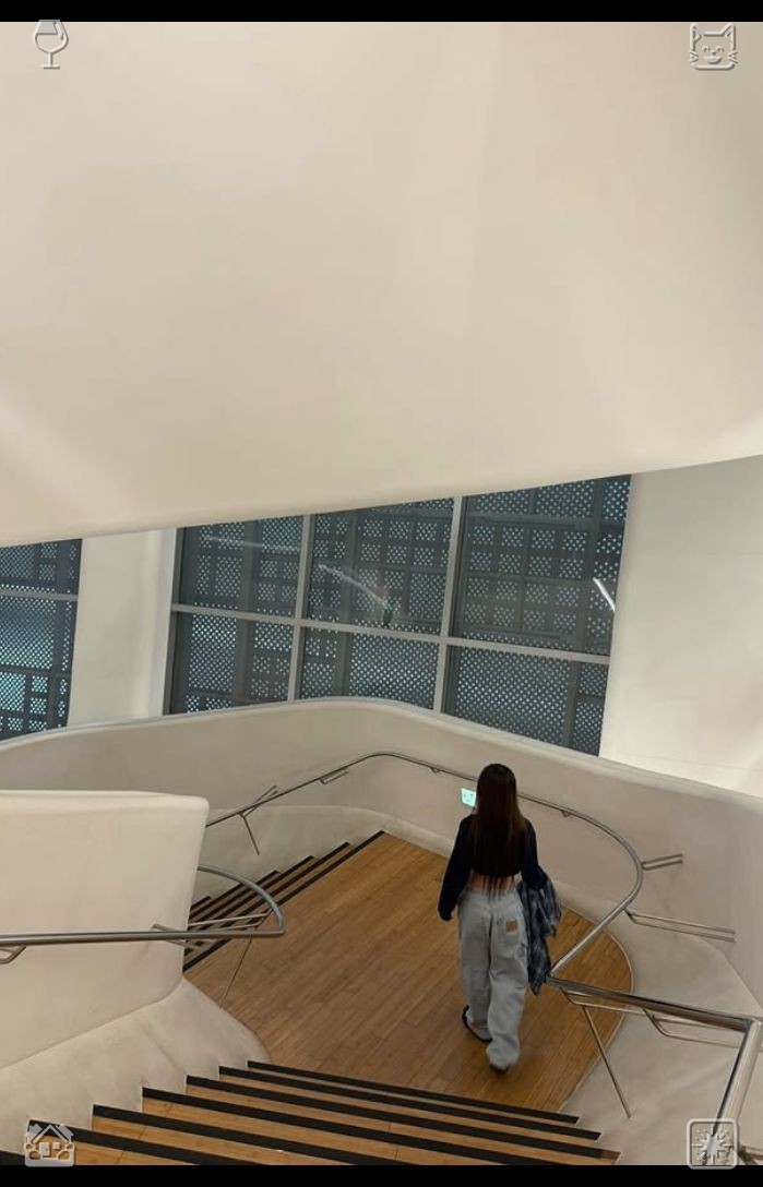 s_o_0308's tweet photo. 🕳We continue to hold our top spot on the conveyor—and we proved it once more today! Jude shook his head, his gaze serious, “Elara, there’s no way you’d ever be erased from my memory. You were my closest friend, my only friend, and when you departed, a piece of me went along https://t.co/W4qmQ98mqz