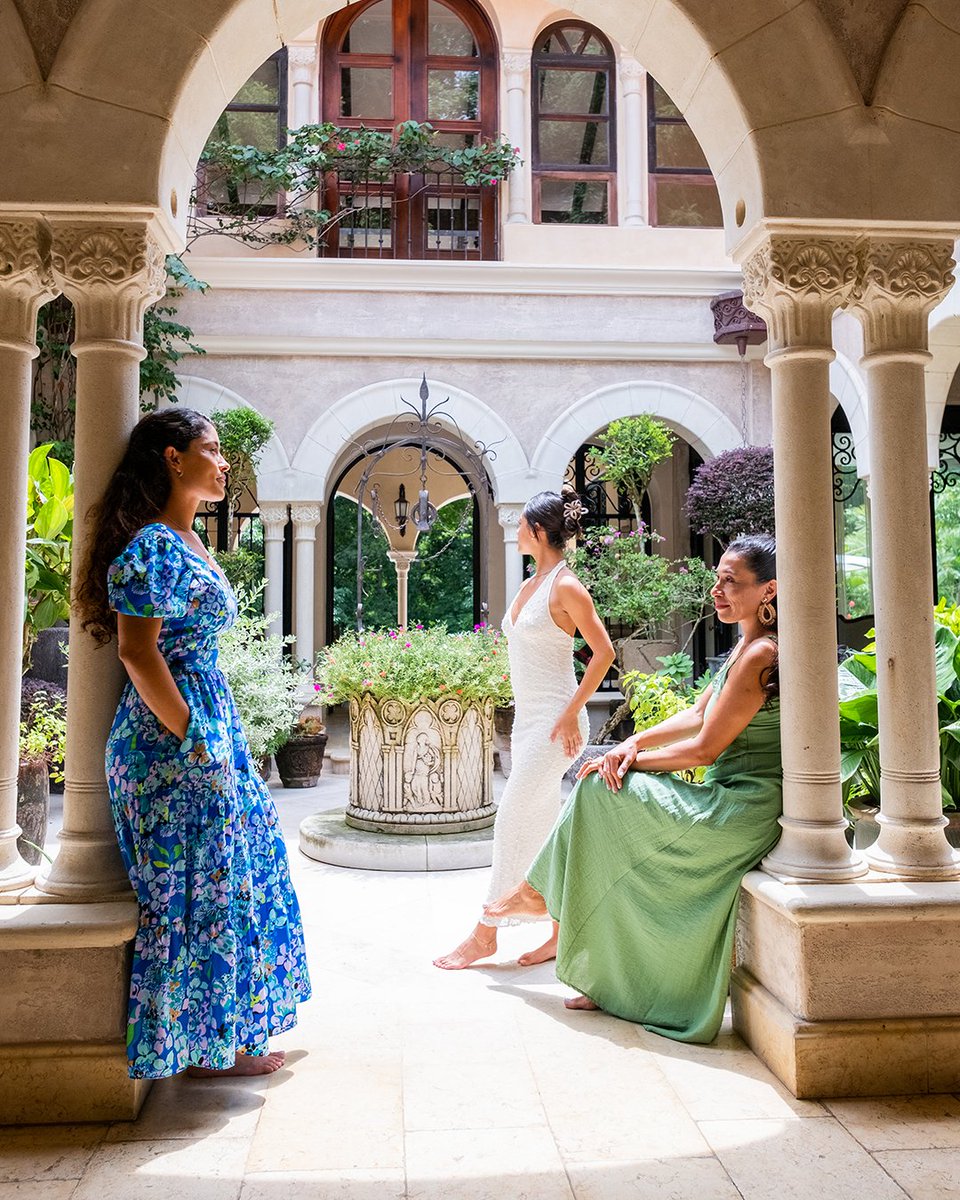 VFirenzecr's tweet photo. every archway leads somewhere beautiful ✨
Welcome to Villa Firenze.
Ready to experience it for yourself? Link in bio.

#VillaFirenze #LuxuryTravel #SlowTravel #LuxuryRetreat #puravida https://t.co/GPUkmLtIhS