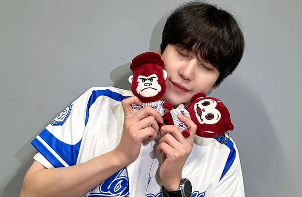 RaonKyu's tweet photo. 260901 헤어 스태프 IG

멋짐ㅠ🐧

#규현 #KYUHYUN https://t.co/lJlHKeLKqD