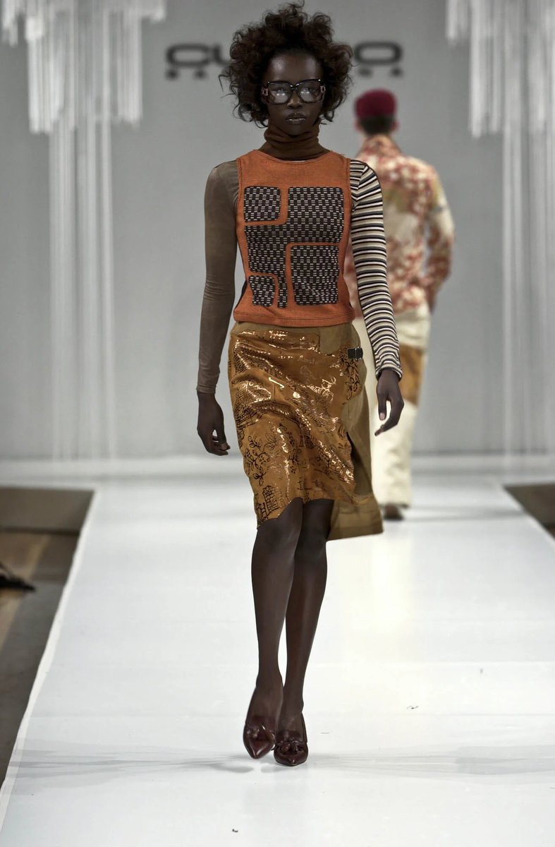 solliuv's tweet photo. clara aker benjamin at custo barcelona fall 2002 https://t.co/UnxTbW7Aad
