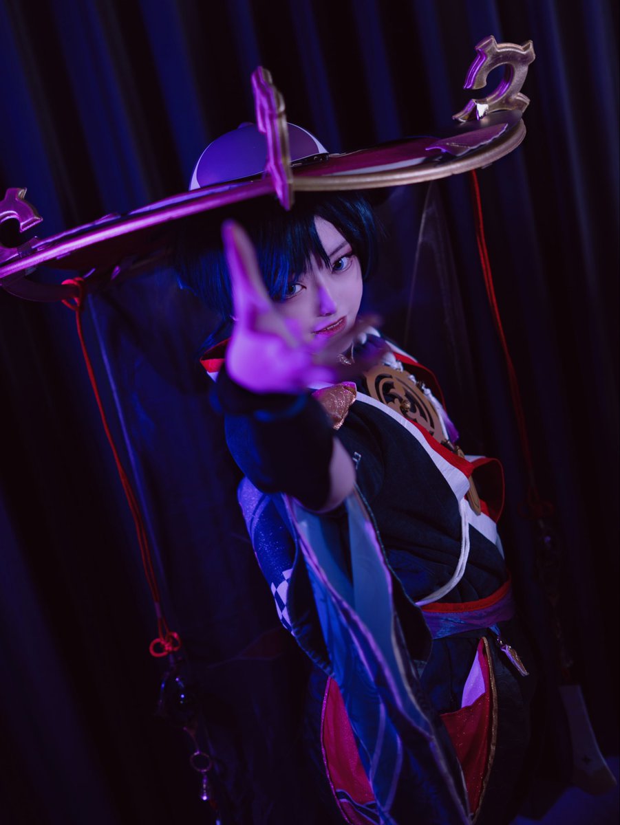 lulily__4's tweet photo. cosplay
定期的に一人執彳テ官を再掲する女

1枚目📸→@Nemomocos https://t.co/fjlTigDosH